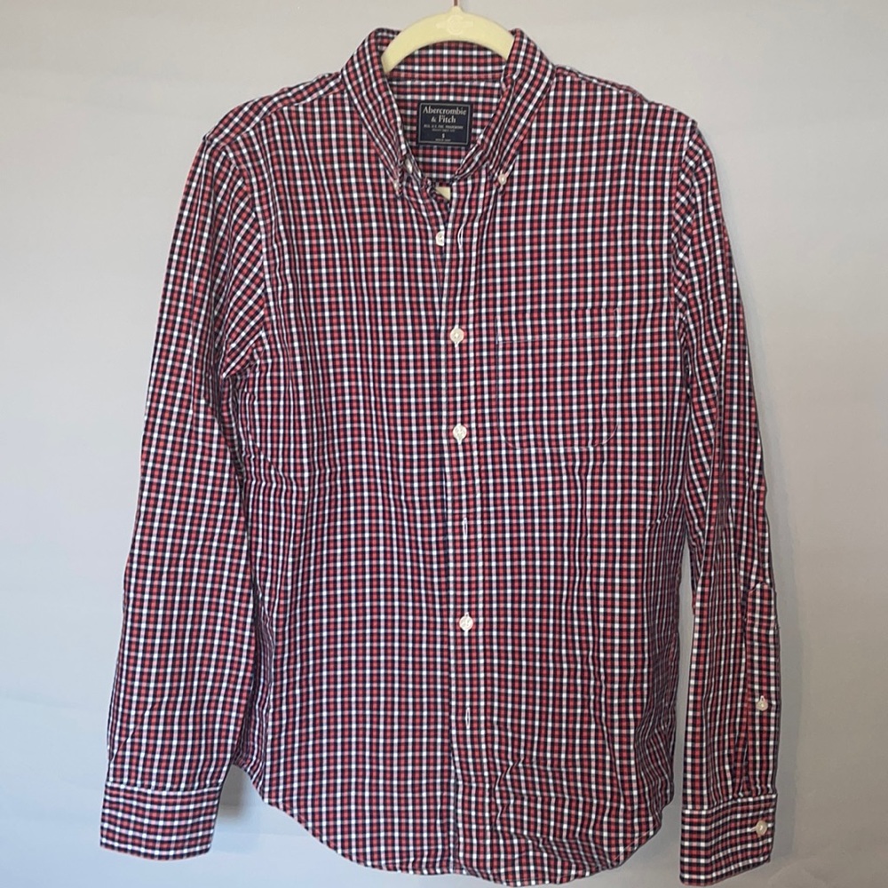 Men’s button-down Abercrombie & Fitch casual, long sleeve shirt.